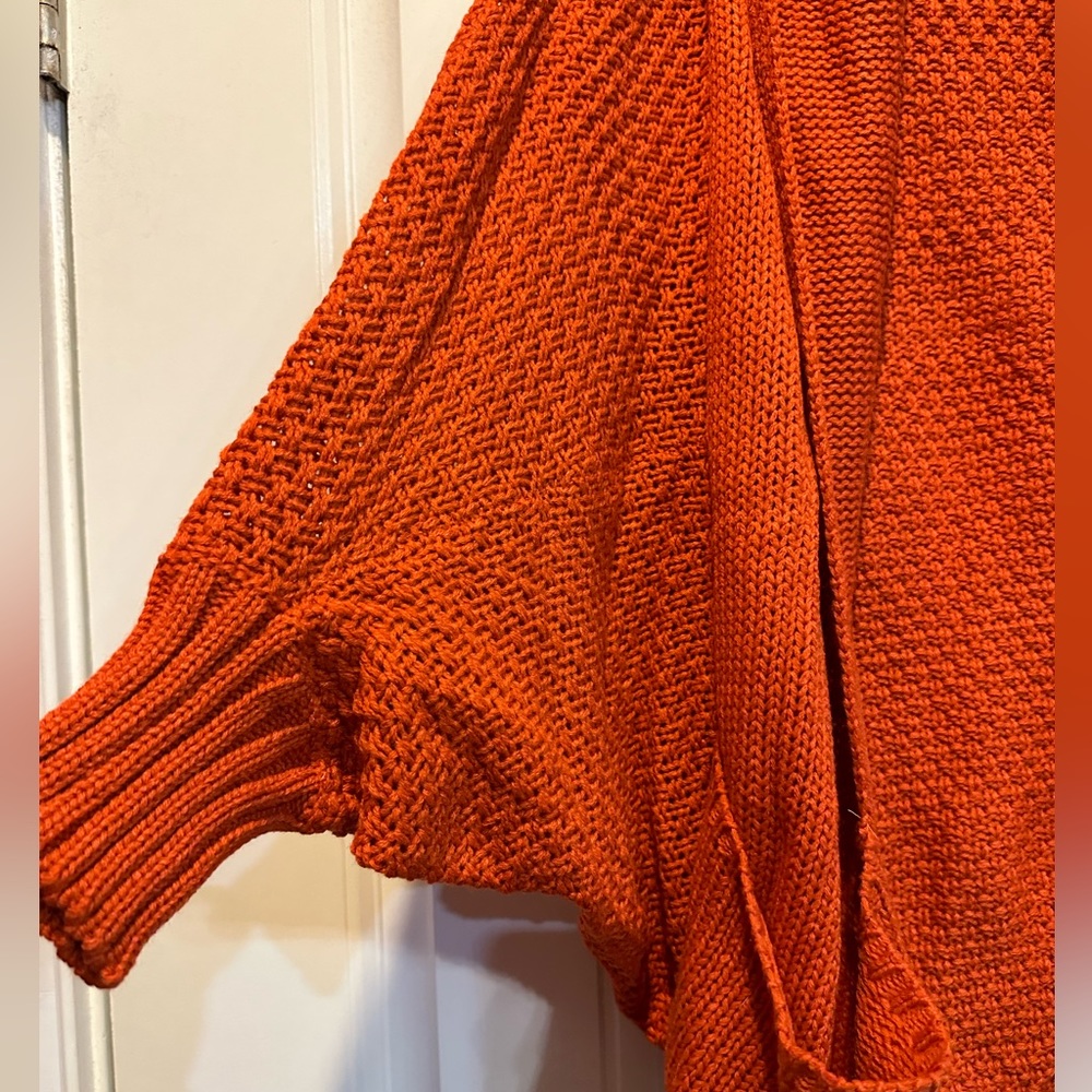 EUC. Pumpkin orange. Cocoon style sweater. Medium - Picture 2 of 5